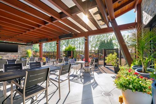 Best Western Plus Barclay Hotel