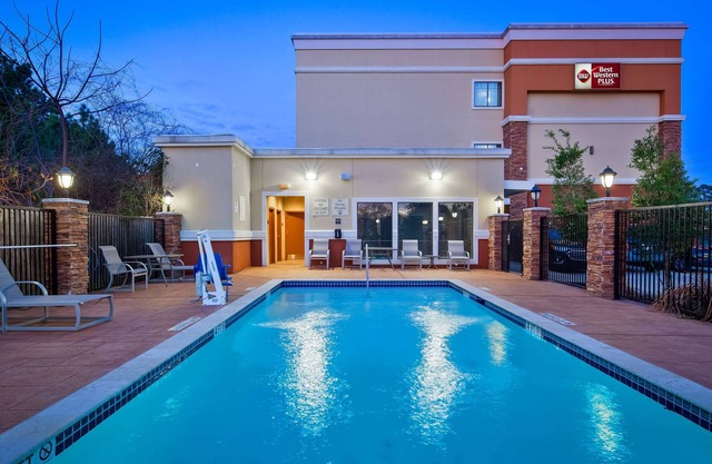 Best Western Plus Spring Inn & Suites