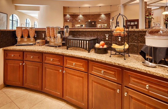 Best Western Plus Westgate Inn & Suites