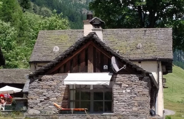 Between sky and forest - romantic chalet in nature