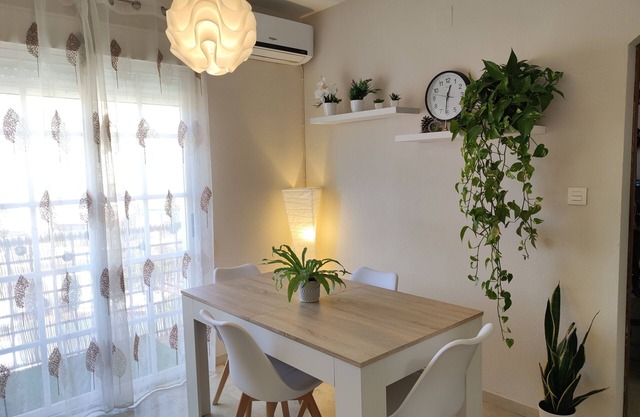 Between the Alhambra and Sierra Nevada with Swimming Pool