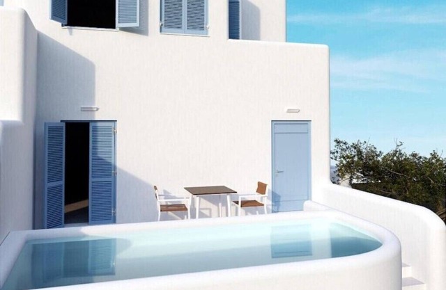 BH048 - C - Suite Naxos