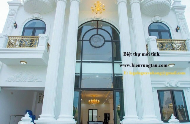 Biệt thự NGỌC TƯỚC ban công view biển, mới.