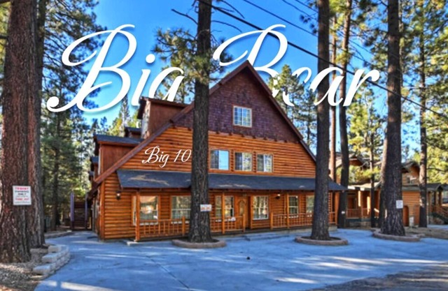 Big 10 Luxury Cabin/Walk to Snow Summit- HotTub