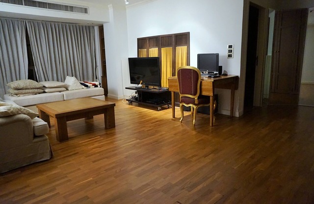 Big 1Br 70sqm Bkk Central Unit W/Wifi, Swimming Pool, Gym And Kids Play Area