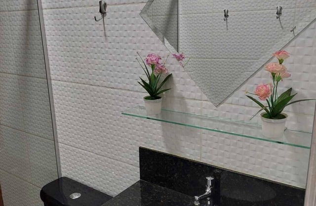 Big Family Room for 6 people, with kitchen and private bathroom, pets allowed.