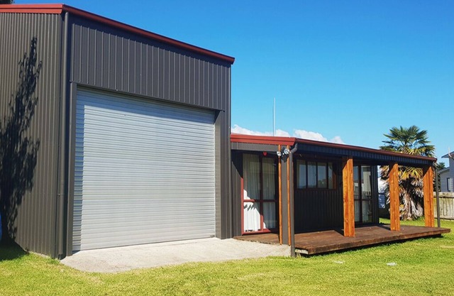 BIG FISH BACH close to beaches and excellent fishing