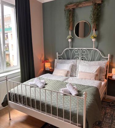 Big luxury 3BR in Center