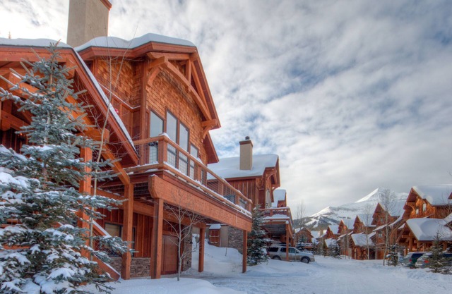 Big Sky Vacation Rentals: Black Eagle 24