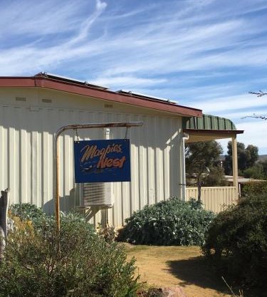 Black Jack Get-A-Way "Magpies Nest"