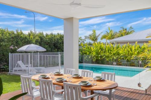 Black Rocks Hideaway - 3BR Beach Home by uHoliday