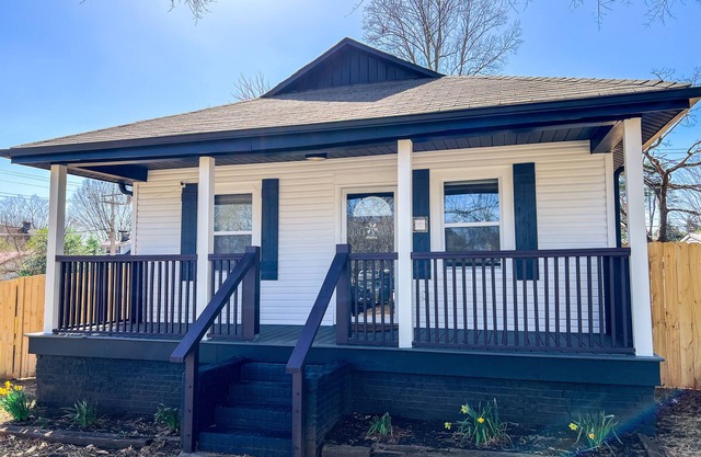 Blackwood Home/♨️Hot tub relax/4 min to TYS airport