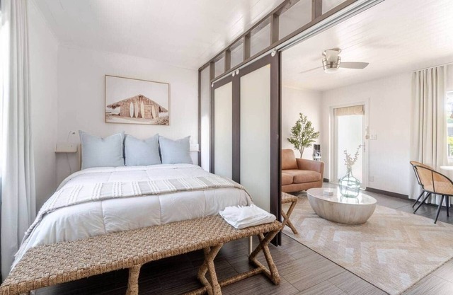"Bliss" stylish apartment with pool, by beach