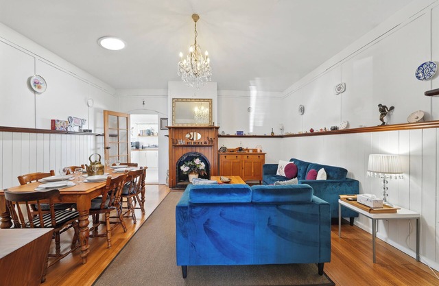 Blossoms on the Bay - Nubeena