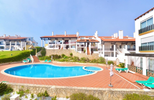 Blue - Amazing 4 bedroom apartment with view over the Atlantic in great resort