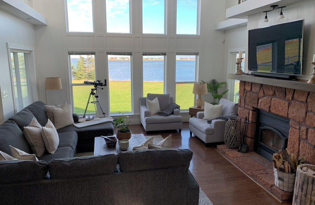 Blue Heron House - a beautiful waterfront property near Cavendish