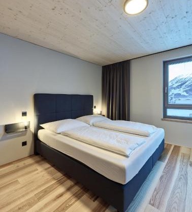 Blue Note Apartments