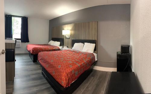 Blue Way Inn and Suites Roseville