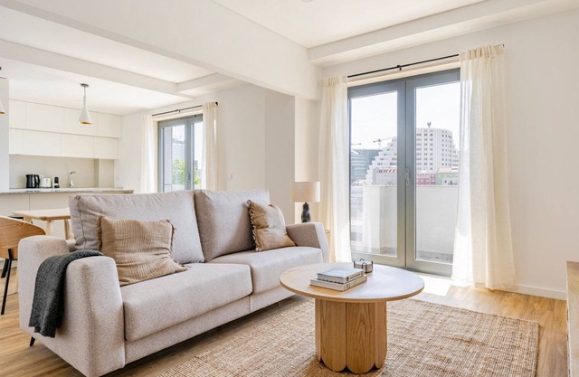 Blueground | Alvalade, balcony, nr Campo Grande