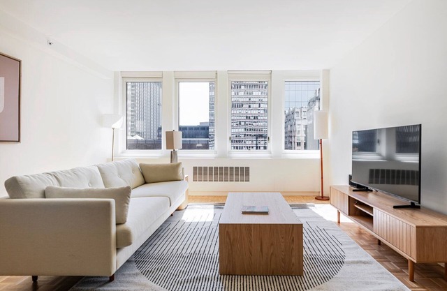 Blueground | Prudential/St. Botolph, view, nr Boston Public Garden