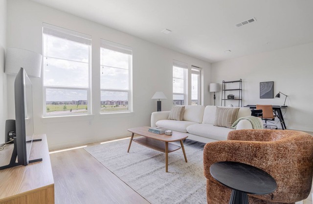 Blueground | Round Rock, pool, nr Chisholm Trail