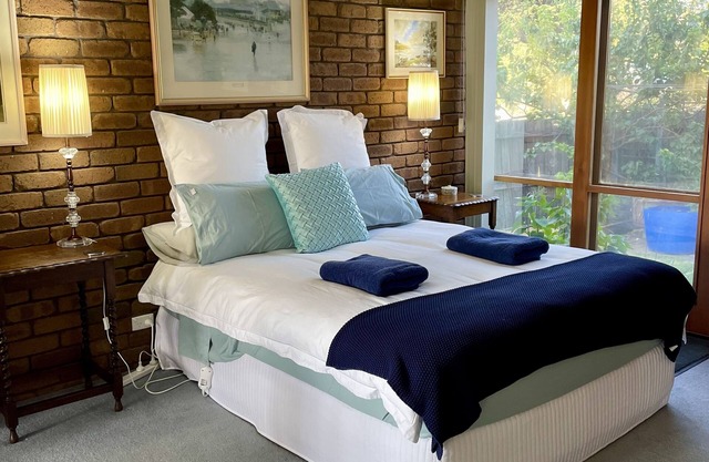 Bluff House Studio 2min beach.Short term Exclusive 2 guests. Coffee Machine.