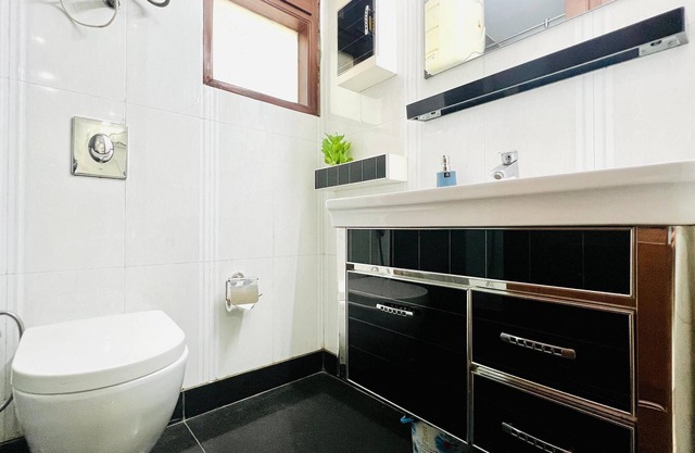 BluO 3BHK Safdarjung Enclave - Lift,Terrace Garden