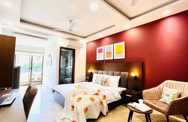 BluO Studio3 DLF CyberCity - Balcony, Gym TT, Lift