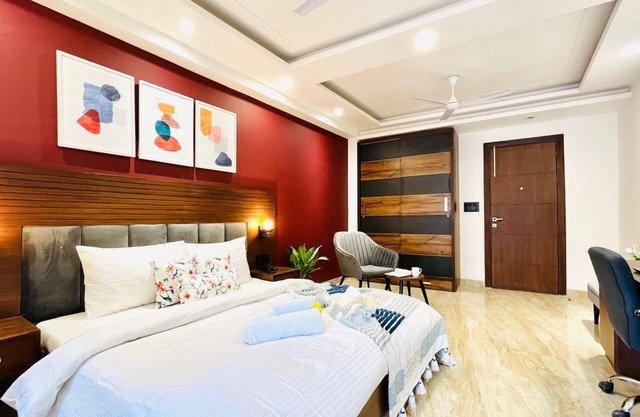 BluO Studio4 DLF CyberCity - Balcony, Gym TT, Lift