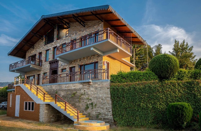 BluSalzz Homes - The Himalayan Bungalow, Almora - Uttarakhand
