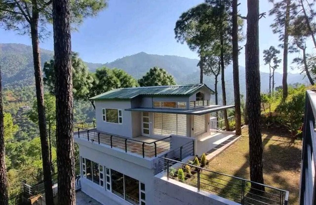 BnBBuddy Luxury Heritage Villa @ Dharampur Kasauli