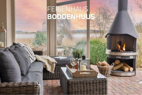 Boddenhuus - Traumhaus mit Steg und Boot
