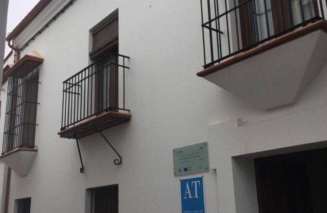 Bodeguetas 1 bedroom with patio pets welcome