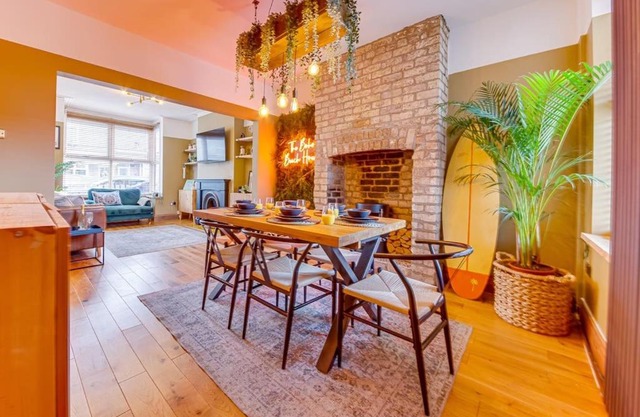 Boho Beach House Hot Tub, 3 Bedroom