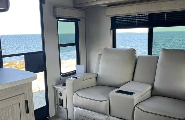 Bold oceanfront! New well equipped trailer set up for your dream vacation!