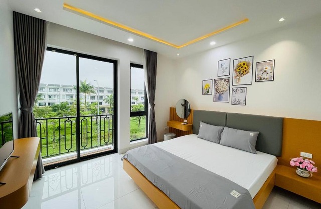 Bon's Homestay - NGUYÊN CĂN 3 phòng ngủ - Hai mặt tiền - Bãi đỗ xe có mái che miễn phí