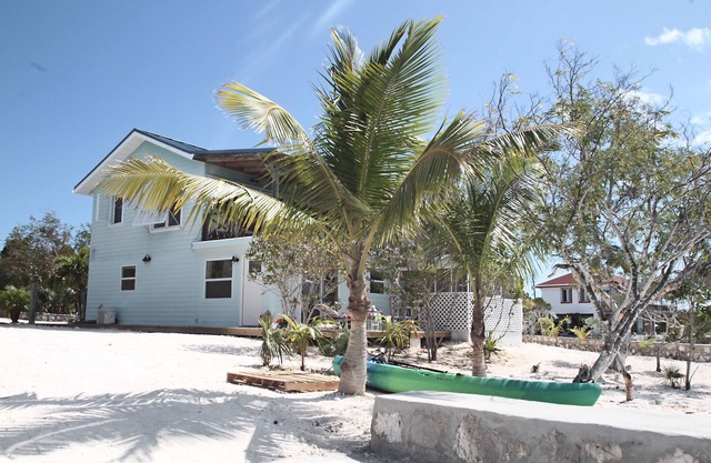 Bonefish Bella Vista, entire house on the beach