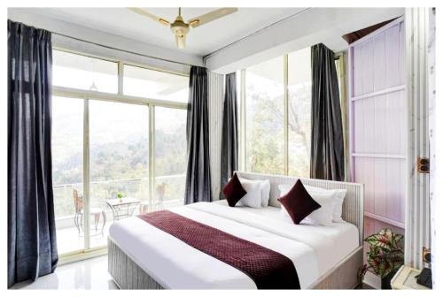 Boost Go Resort Peach-wood Nainital