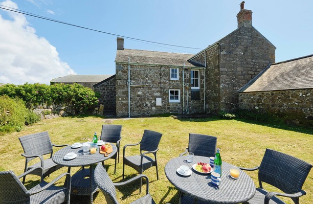 Bosistow Farmhouse