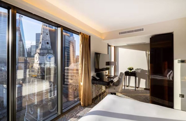 Botolph Corner Suite at Hotel Saint—Near Tower Bridge and the British Museum