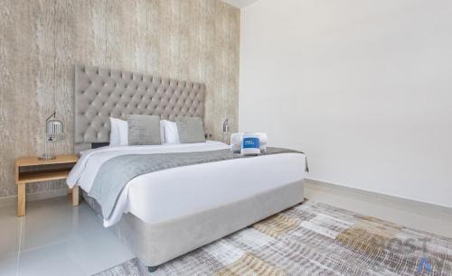 Boutique 2BR at Damac Hills, Dubai - Host & Stay