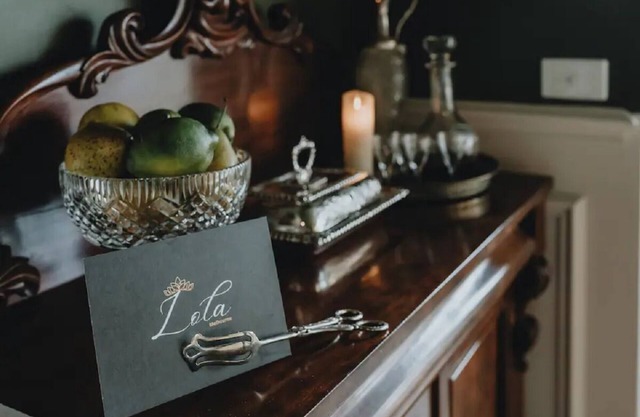 Boutique central apartment|private balcony|parking