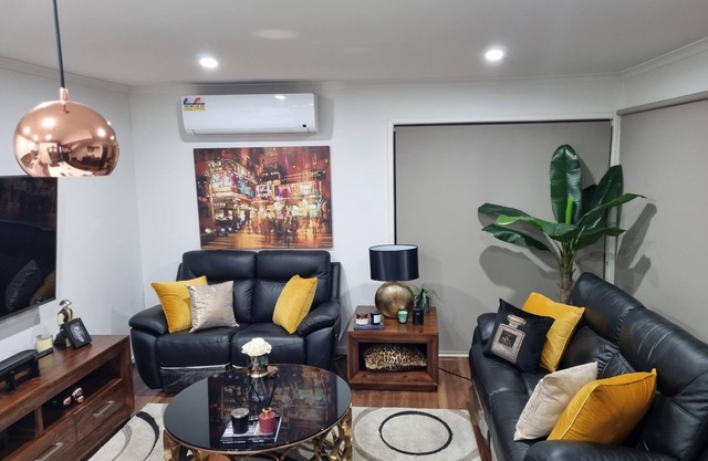 Boutique Hotel inspired modern 2 bedroom townhouse