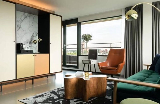 Boutique Stay Near Rotterdam Nightlife & Attractions – The Slaak Hotel - 2 Units