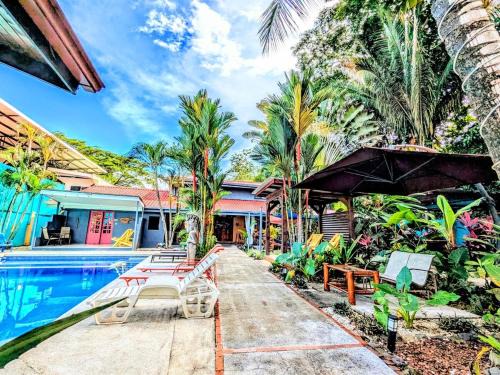 Boutique Tropical Paradise Large Groups Pool AC Hot Water