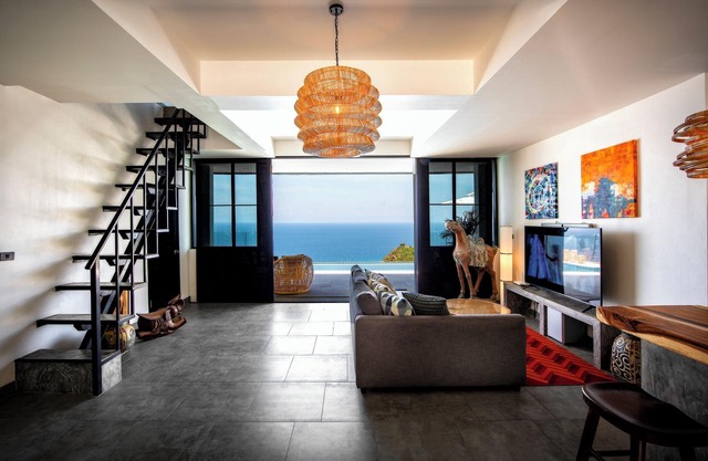 Boutique villa with relaxed feeling, private pool and breathtaking view.