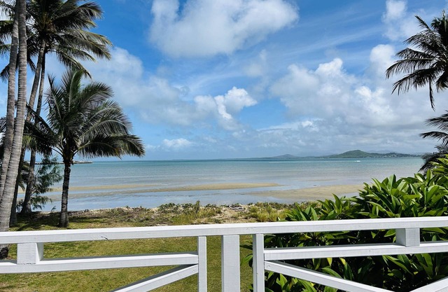 Bowen Beach House Absolute beachfront family holiday home