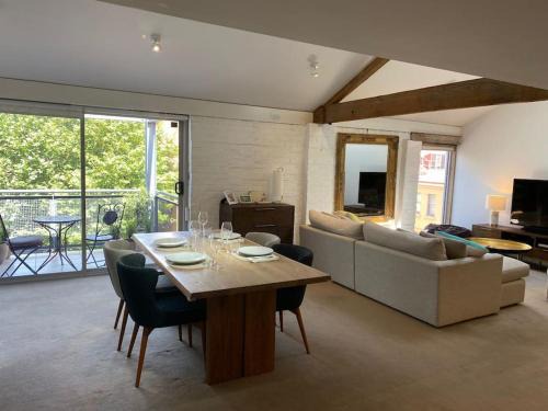 Boxwood IXL Luxe Hobart Waterfront Apartment