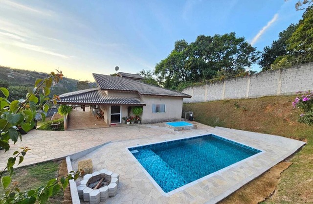 Farm in Atibaia Swimming pool, football pitch and bonfire Your pet is welcome