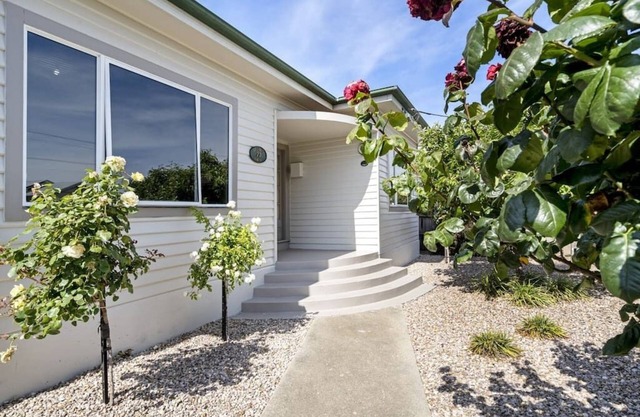 Bradman House 1 km from CBD Launceston Invermay + Free WIFI